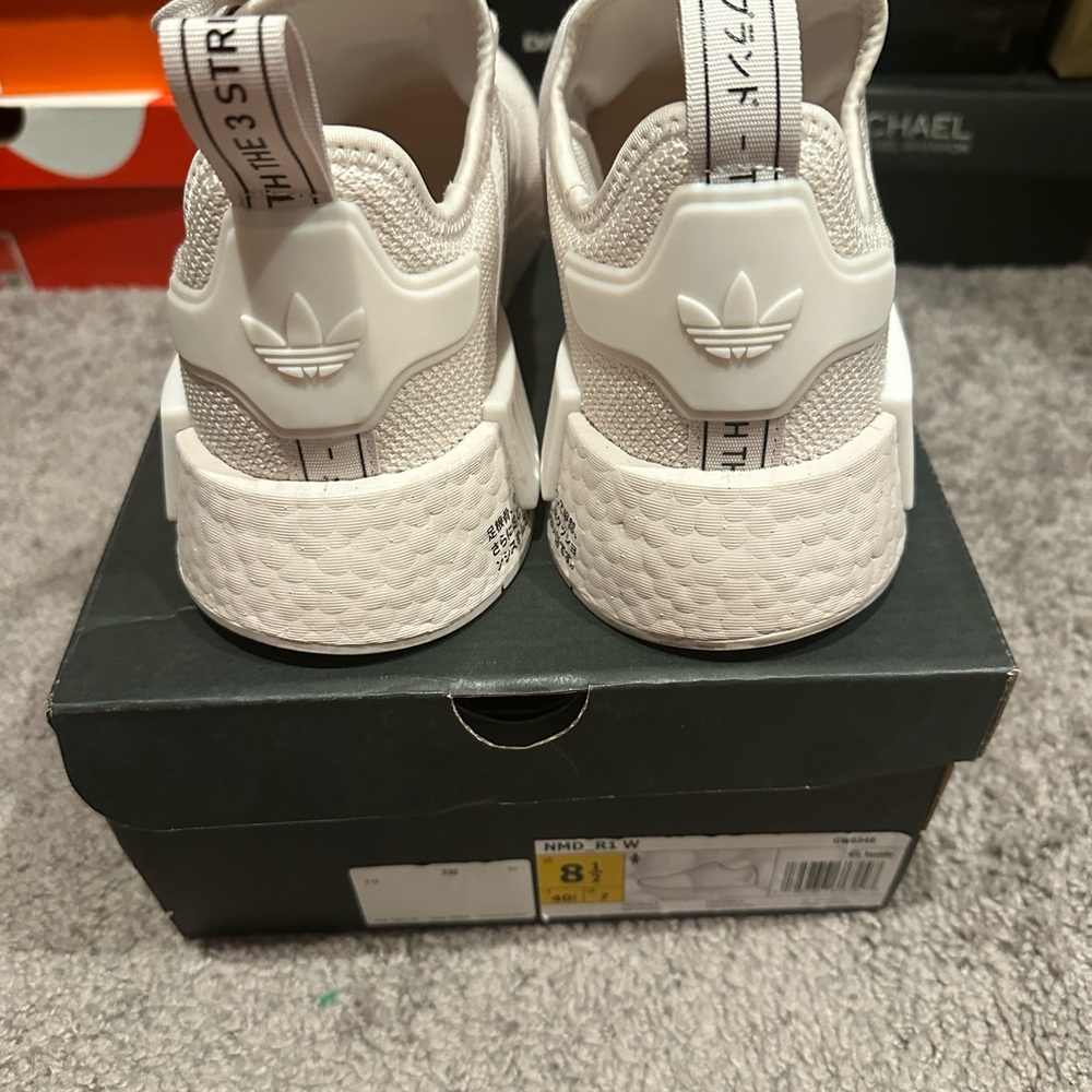 Adidas NMD - Picture 2 of 5